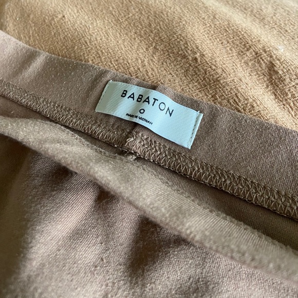 Aritzia skirt - Picture 4 of 4